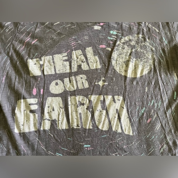 Magnolia Pearl Tee - Picture 3 of 4